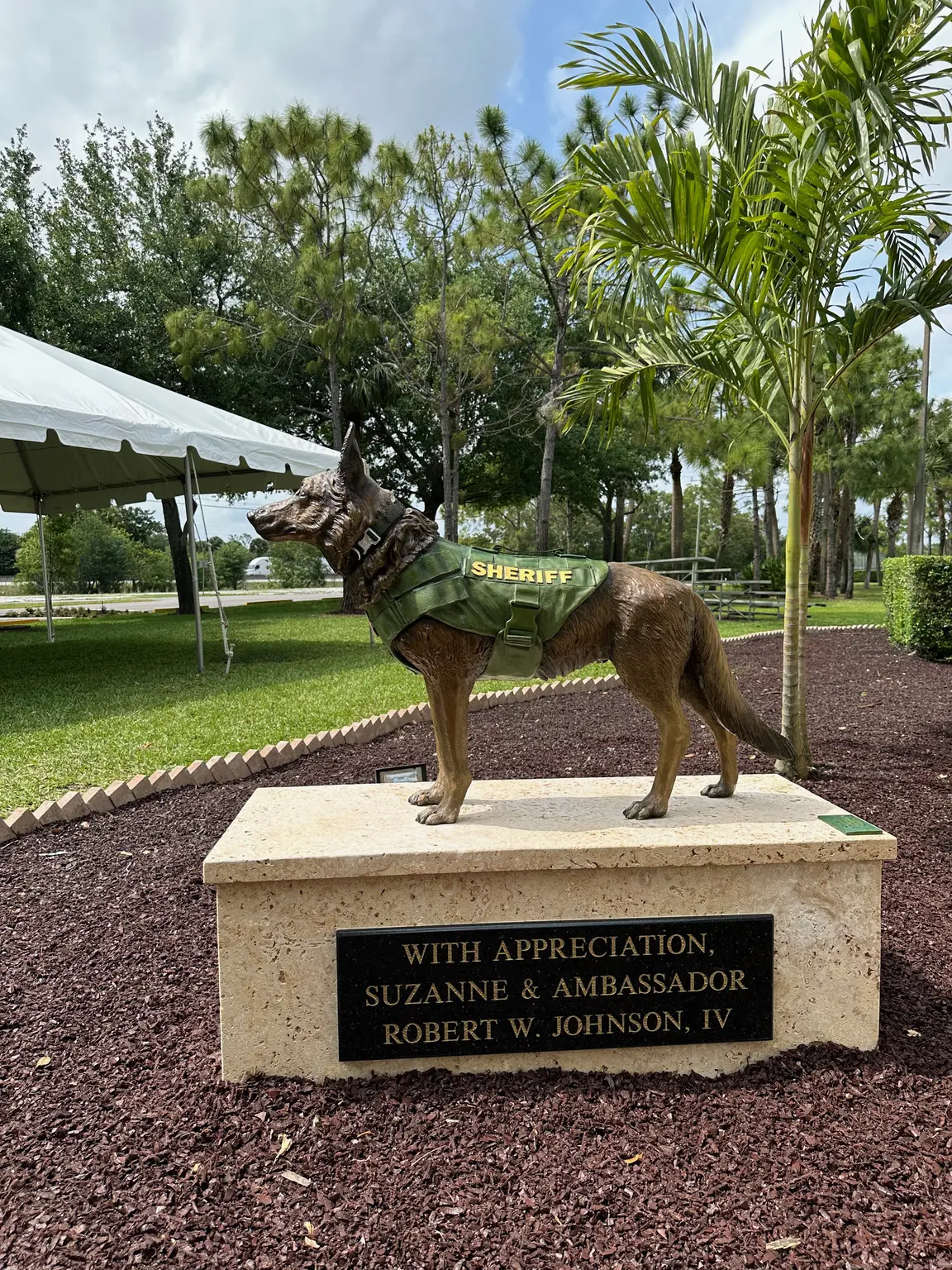 K9 Statue