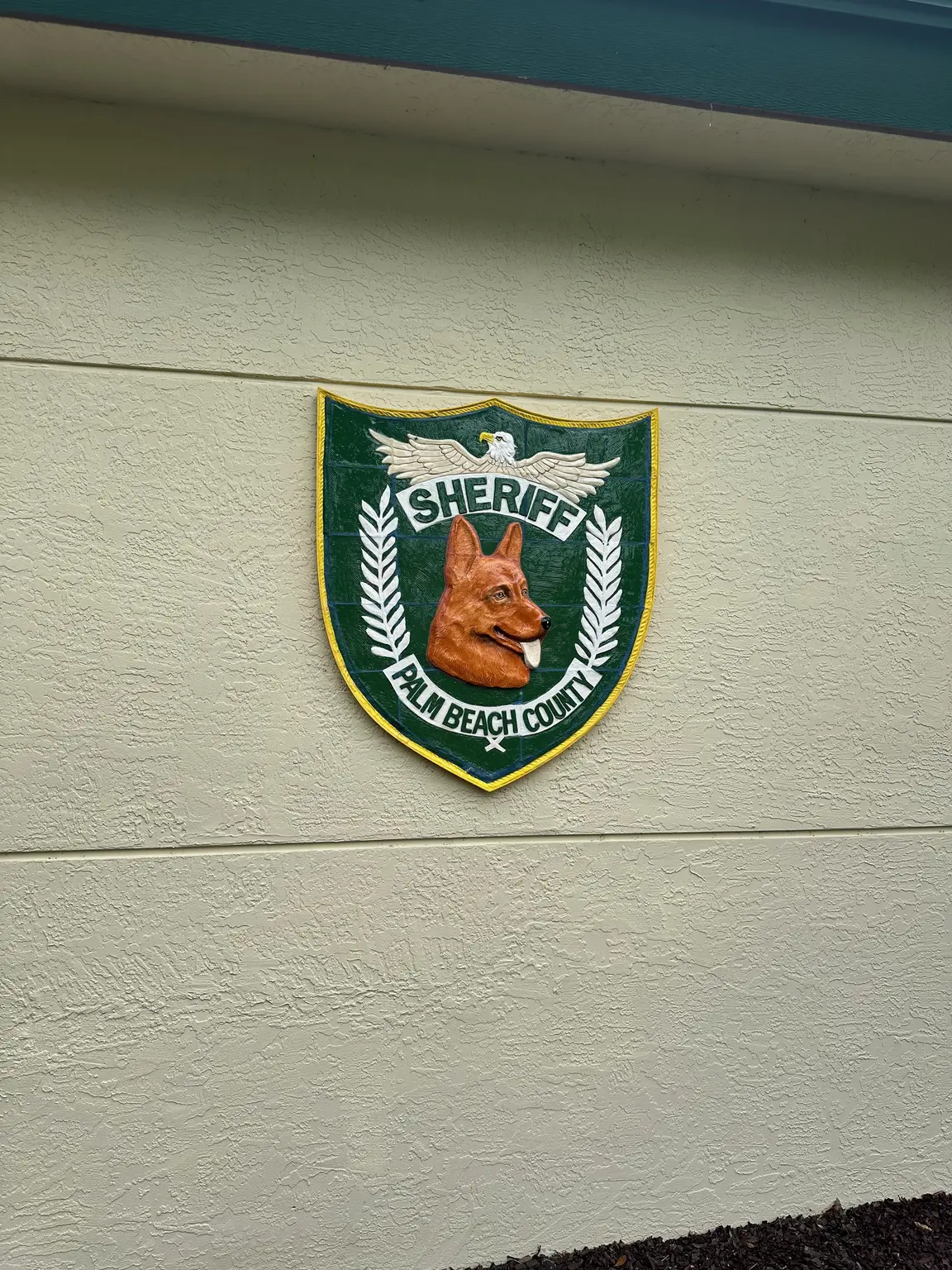 Sheriff Palm Beach Country Plaque