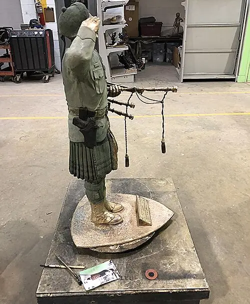 Border Patrol Bagpiper Memorial side view