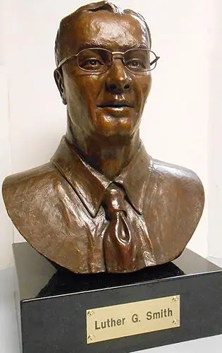 Luther G. Smith Bust